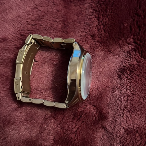 Fossil Watch - Picture 3 of 3